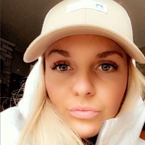 Meet your Posher, Jillian